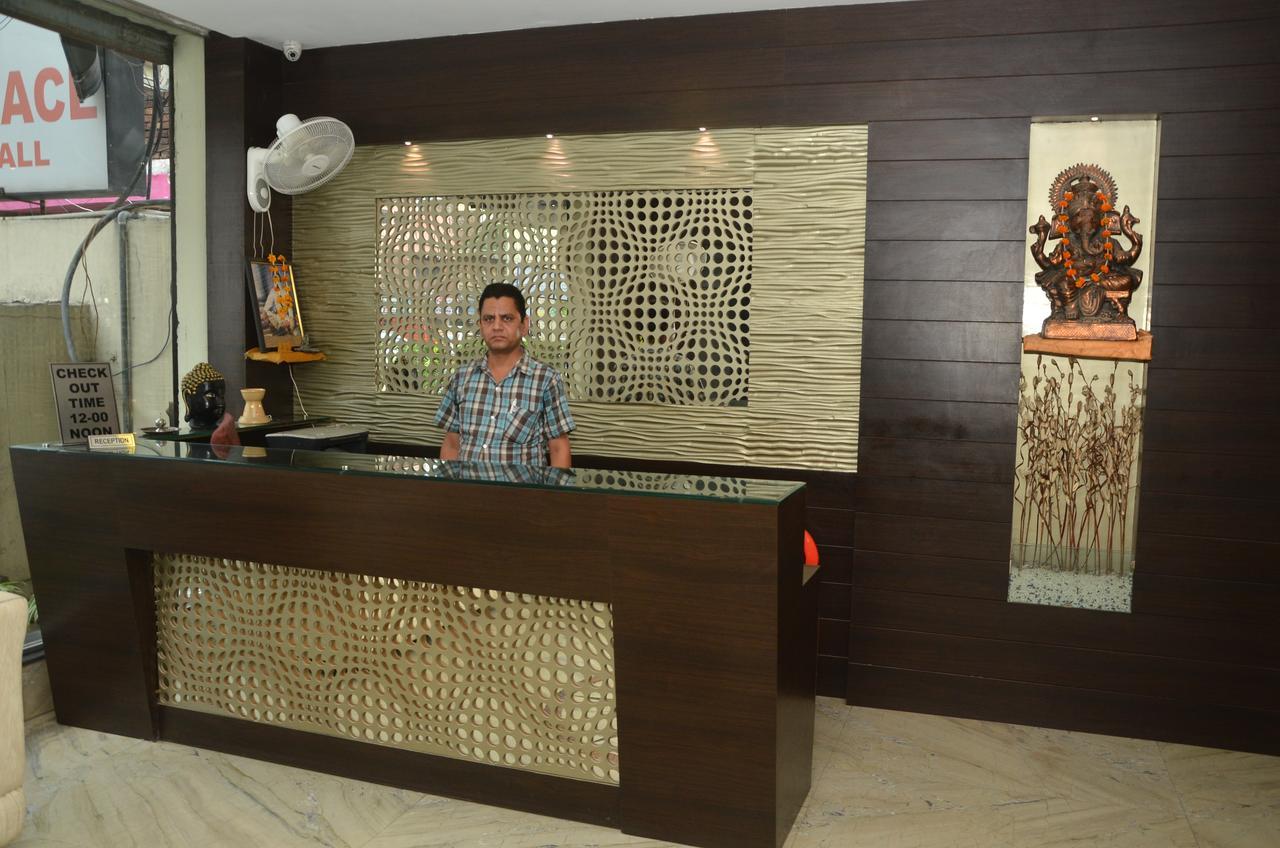 Hotel Milan Palace Амритсар Екстериор снимка